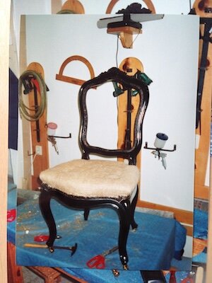 Suchen Sie nach einzigartigen Möbeln, die Ihren persönlichen Stil widerspiegeln? Bei wohnTräume bieten wir individuelle Sitzmöbel, die Funktionalität und Design vereinen. Vom ersten Entwurf bis zur finalen Umsetzung in unserer hauseigenen Polsterei realisieren wir Ihre Wünsche und schaffen Möbelstücke, die sowohl ästhetisch als auch funktional sind.